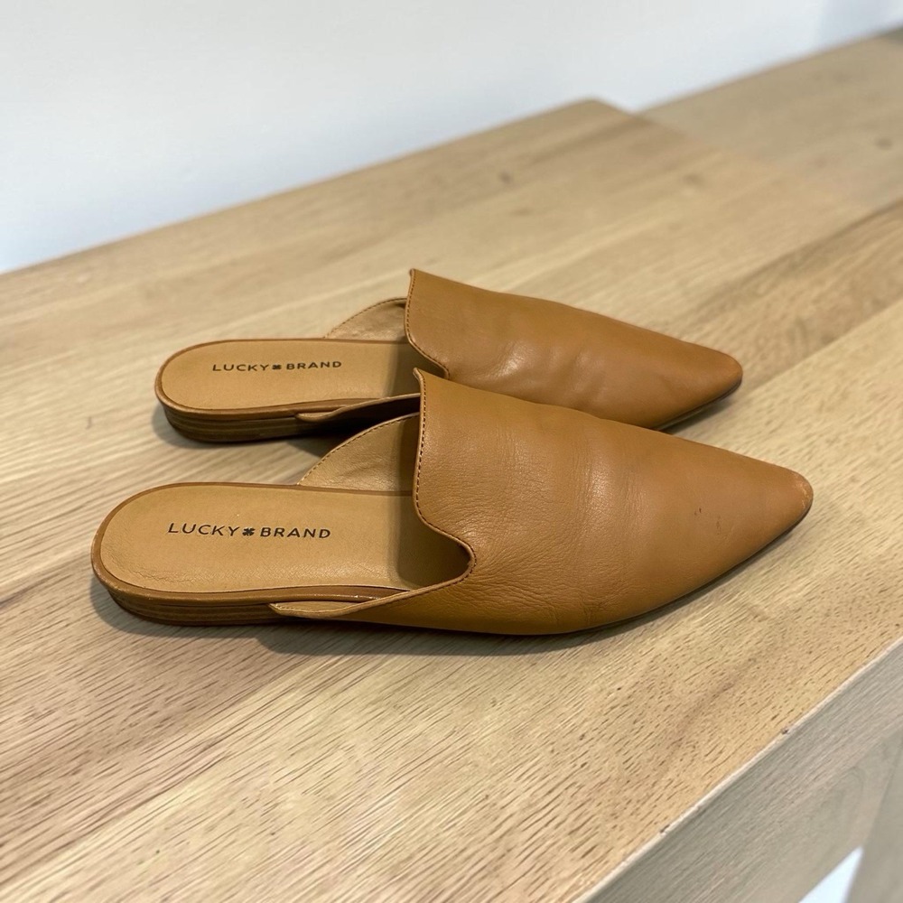 Lucky Brand Mules Sz 11 EU 43 Tan Leather Flat Pointed Toe Minimalist Boho Chic